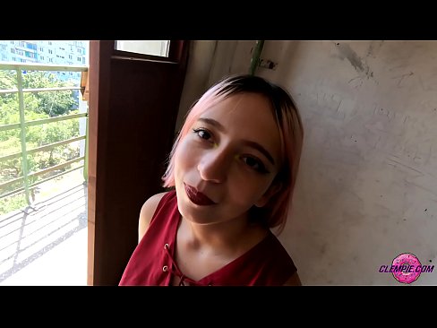 ❤️ Sha'awar ɗalibi yana tsotsar Baƙo a Waje - Cum A Fuskarsa Batsa vk ☑